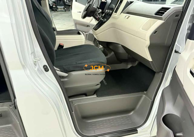 
								2026 TOYOTA HIACE VAN 2.8 GL GRANDIA AT 2WD LHD 12 Seaters full									
