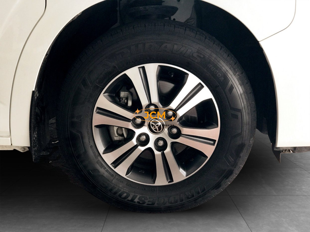 
								2024 Toyota Quantum 2.8 GL RHD 11 Seater full									