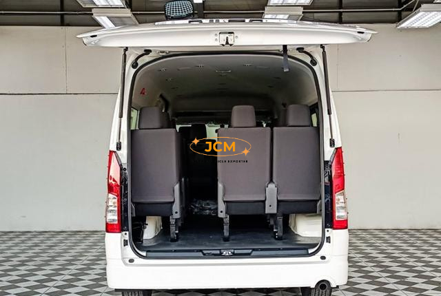 
								2026 TOYOTA HIACE COMMUTER 2.8 14 Seaters full									