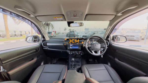 
								Toyota Hilux 2022 full									