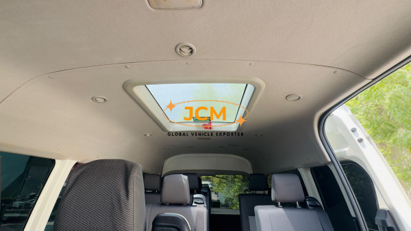 
								12 Seaters 2021 TOYOTA HIACE full									