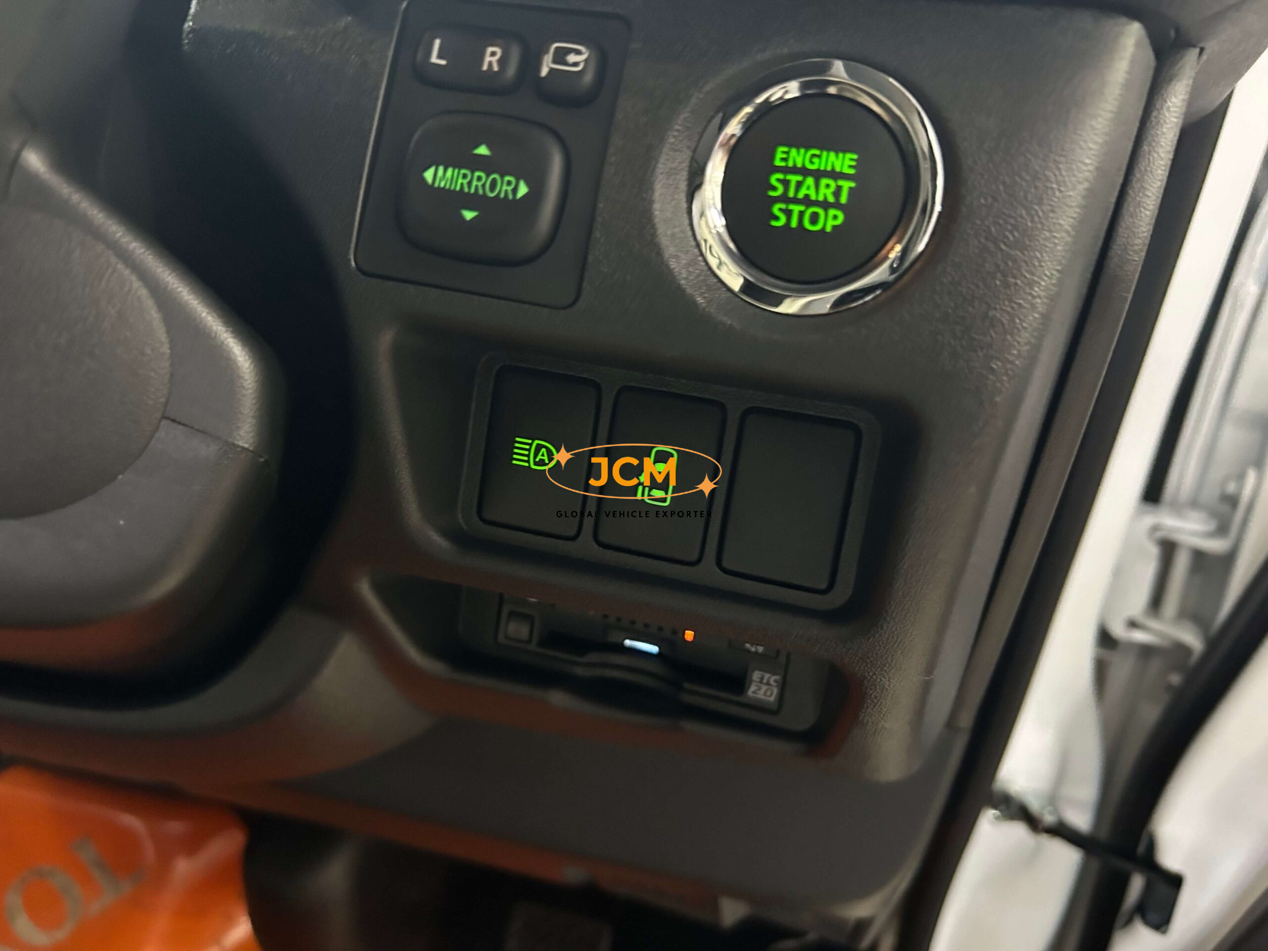 
2025 Toyota Hiace Commuter Diesel Turbo 12 seater full									