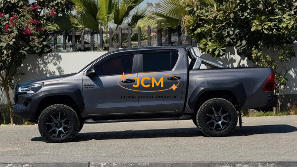 
								2021 TOYOTA HILUX 2.8L 4WD full									
