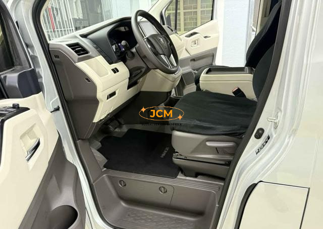 
								2026 TOYOTA HIACE VAN 2.8 GL GRANDIA AT 2WD LHD 12 Seaters full									