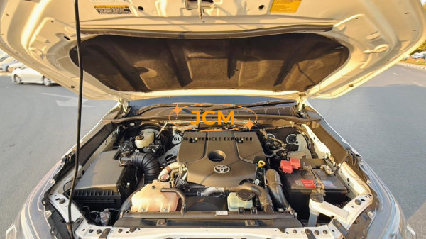 2024 TOYOTA HILUX 2.8 4WD
