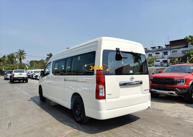 
2026 TOYOTA HIACE COMMUTER 2.8 AT 14 Seaters full									