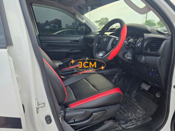 
								2021 TOYOTA HILUX 2.8 4WD full									