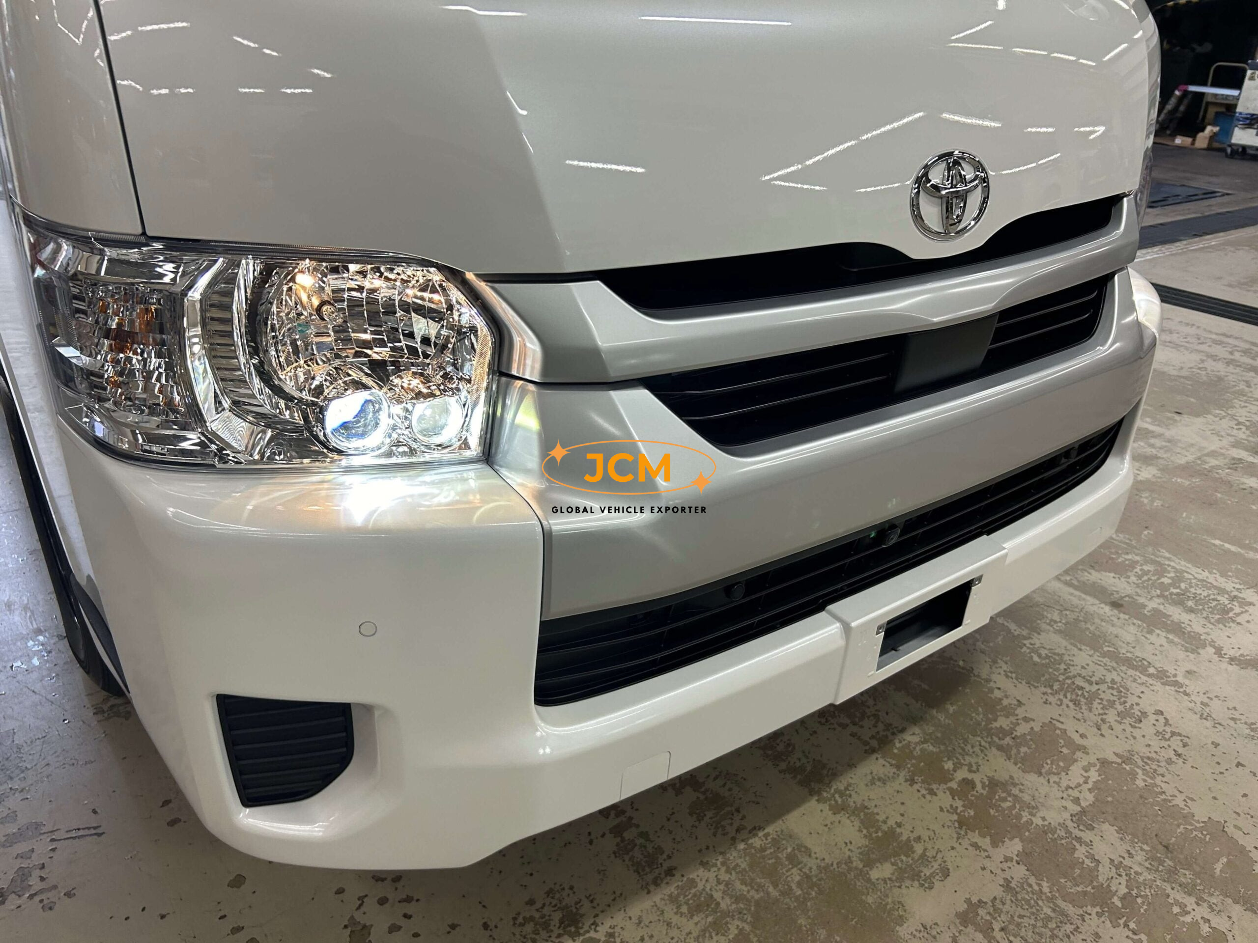 2025 Toyota Hiace Commuter Diesel Turbo 12 seater