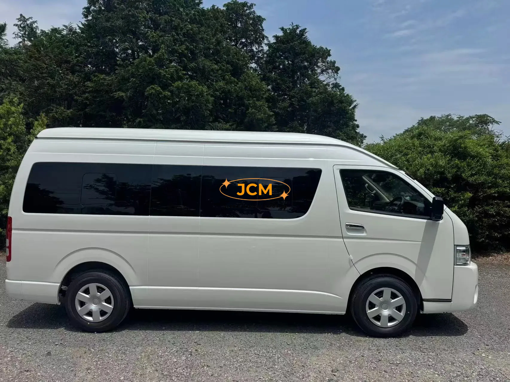 
2025 Toyota Hiace Commuter – 2.8 GL Diesel Turbo full									