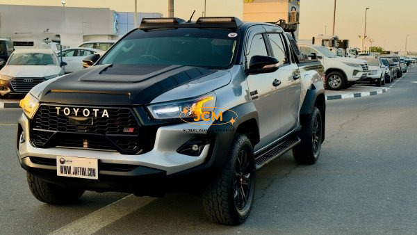 
								Toyota Hilux 2020 full									