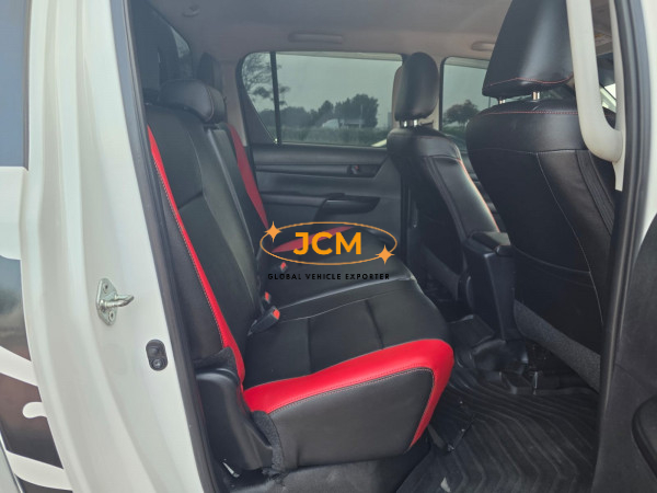 
								2021 TOYOTA HILUX 2.8 4WD full									