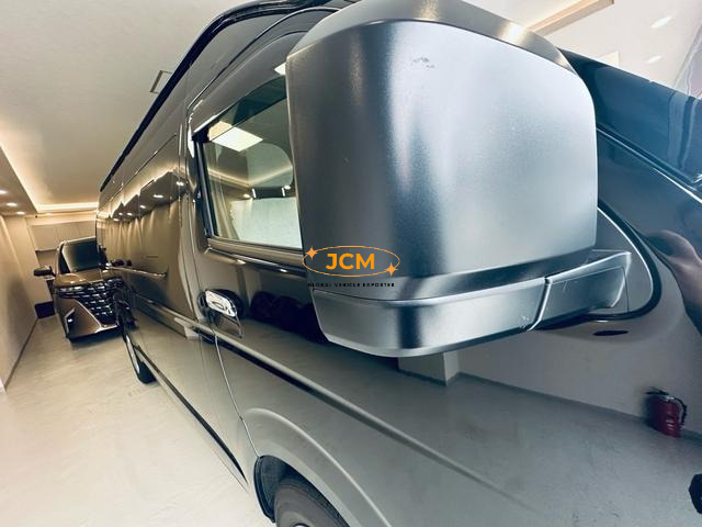 
2025 TOYOTA HIACE COMMUTER SUPER LONG GL 14 S full									