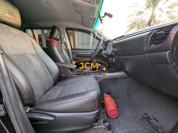 
2020 TOYOTA HILUX 2.7L 4WD LHD full									