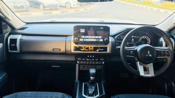 
								2024 MITSUBISHI TRITON full									