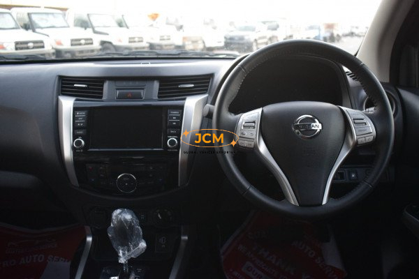 
								Nissan Navara 2020 full									