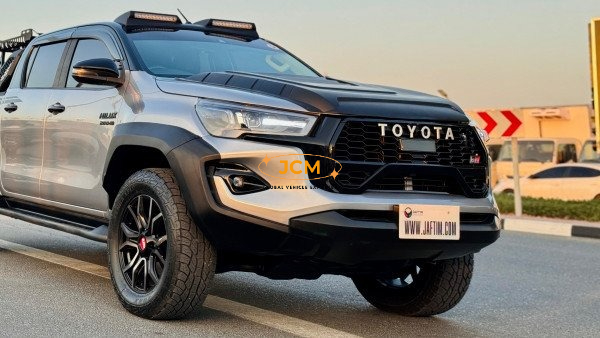 
								Toyota Hilux 2020 full									