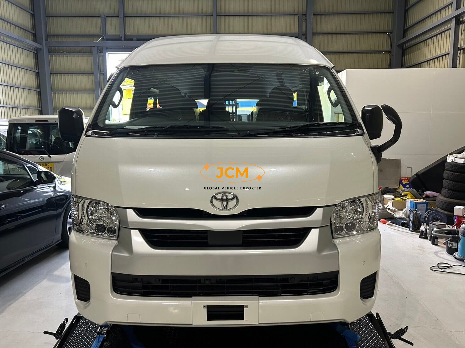 2025 Toyota Hiace Commuter Diesel Turbo 12 seater