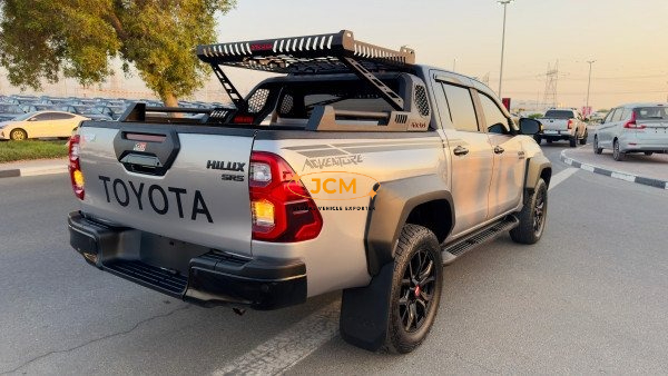 
								Toyota Hilux 2020 full									