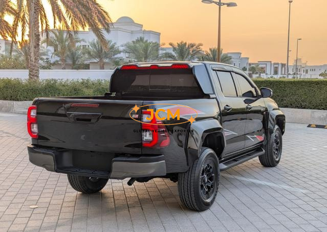 
2021 TOYOTA HILUX MODIFIED TO GR SPORT | 4×4 full									