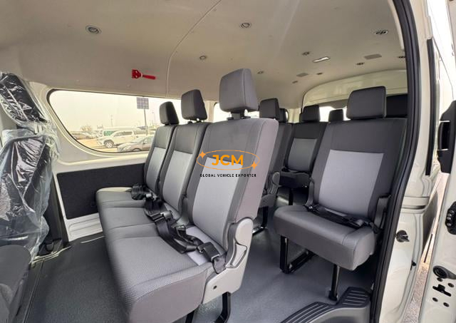 
								2025 TOYOTA HIACE COMMUTER 15 Seaters full									