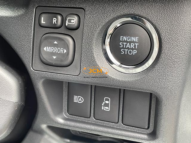 
2025 TOYOTA HIACE COMMUTER SUPER LONG GL 14 Seates full									