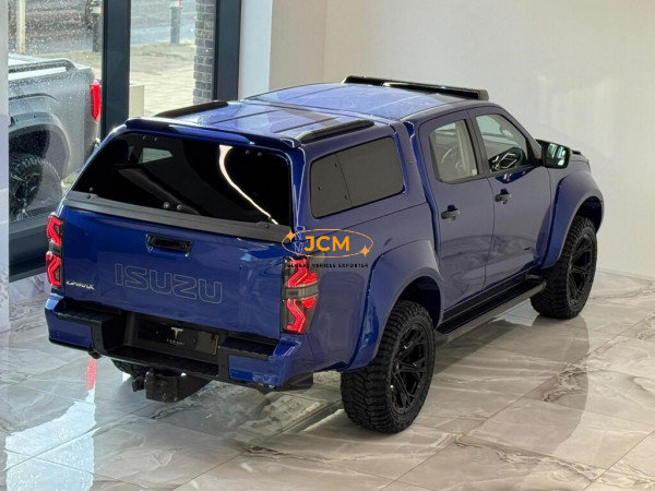 
								2023 ISUZU D-MAX full									