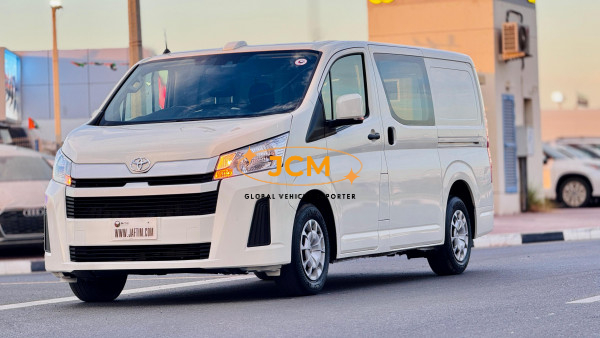 10 Seaters Toyota Hiace 2022