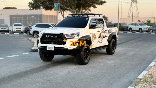 
								2022 TOYOTA HILUX 2.8 4WD full									