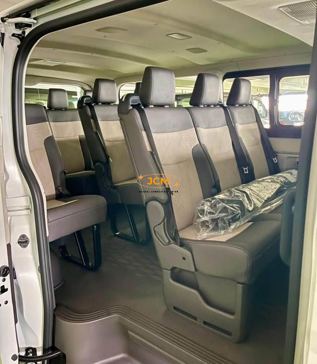 
								2026 TOYOTA HIACE COMMUTER 2.8 GRANDIA AT 2WD LHD Seats 12 full									