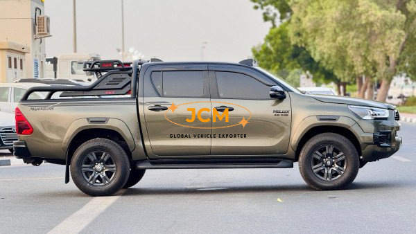 2023 TOYOTA HILUX 2.8 4WD
