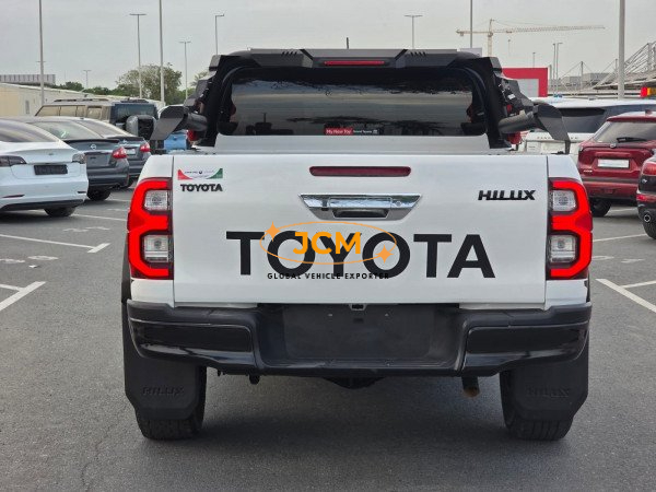 
								2021 TOYOTA HILUX 2.8 4WD full									