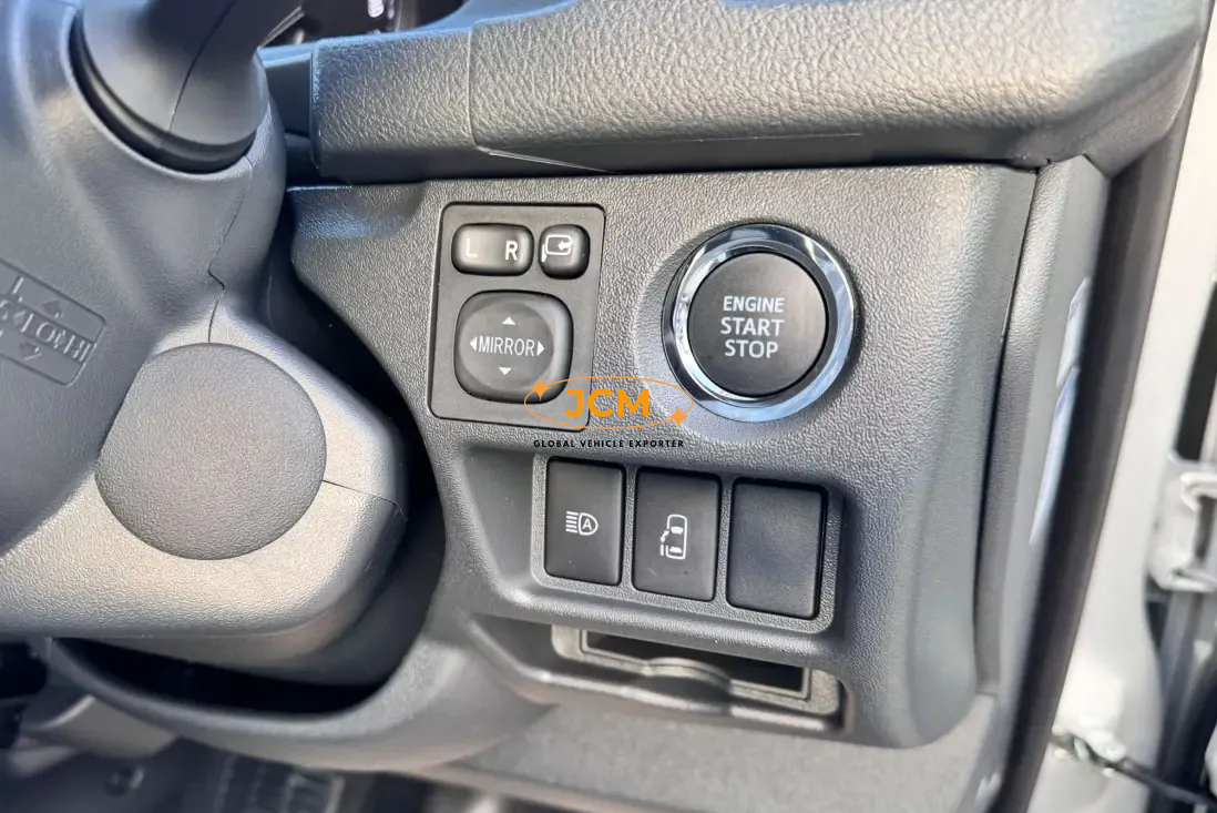 
Toyota Hiace Commuter  GL ( 14 SEATER ) full									