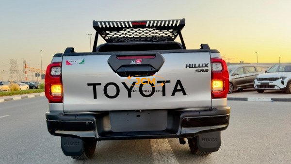 
								Toyota Hilux 2020 full									