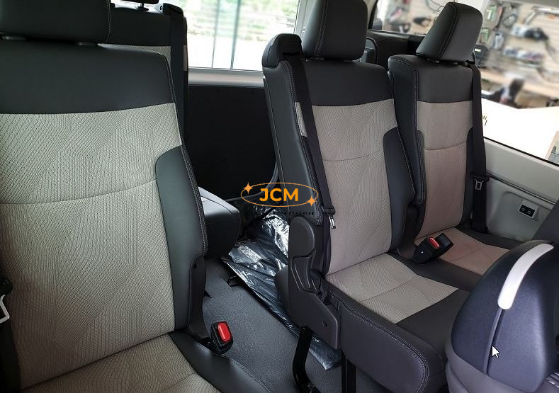 
								2020 Toyota Hiace GL Grandia Tourer LHD 10 Seats full									