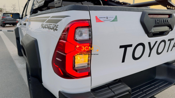 
								Toyota Hilux 2022 full									