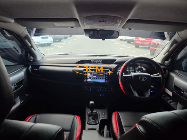 
								2021 TOYOTA HILUX 2.8 4WD full									