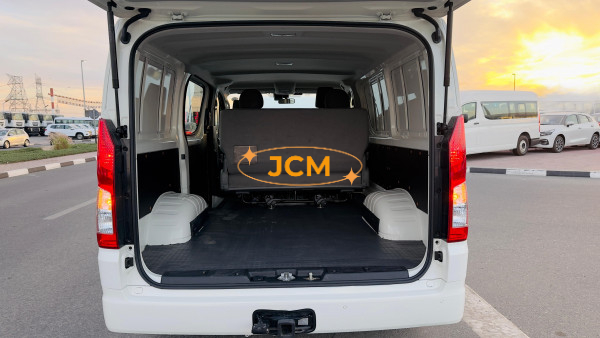 
								10 Seaters Toyota Hiace 2022 full									