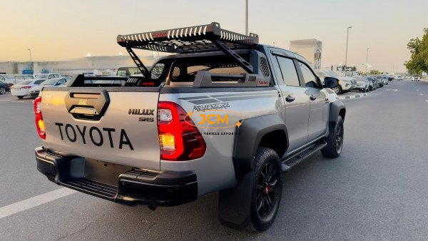 
								Toyota Hilux 2020 full									