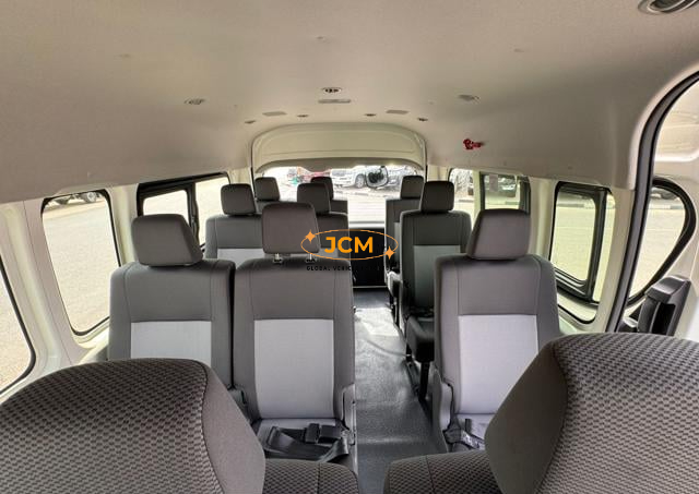 
								2025 TOYOTA HIACE COMMUTER 15 Seaters full									