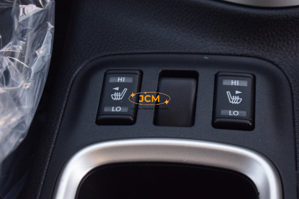 
								Nissan Navara 2020 full									
