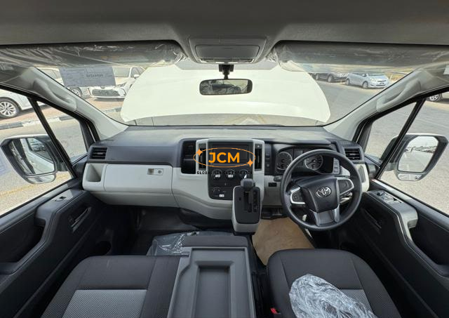 
								2025 TOYOTA HIACE COMMUTER 15 Seaters full									