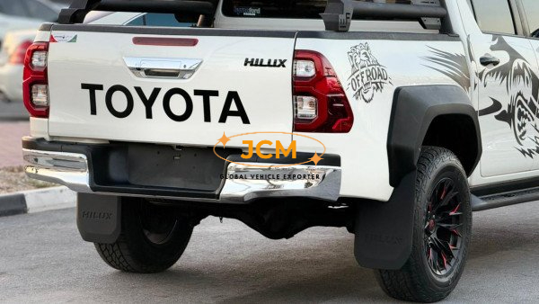 
								2022 TOYOTA HILUX 2.8 4WD full									