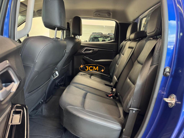 
								2023 ISUZU D-MAX full									