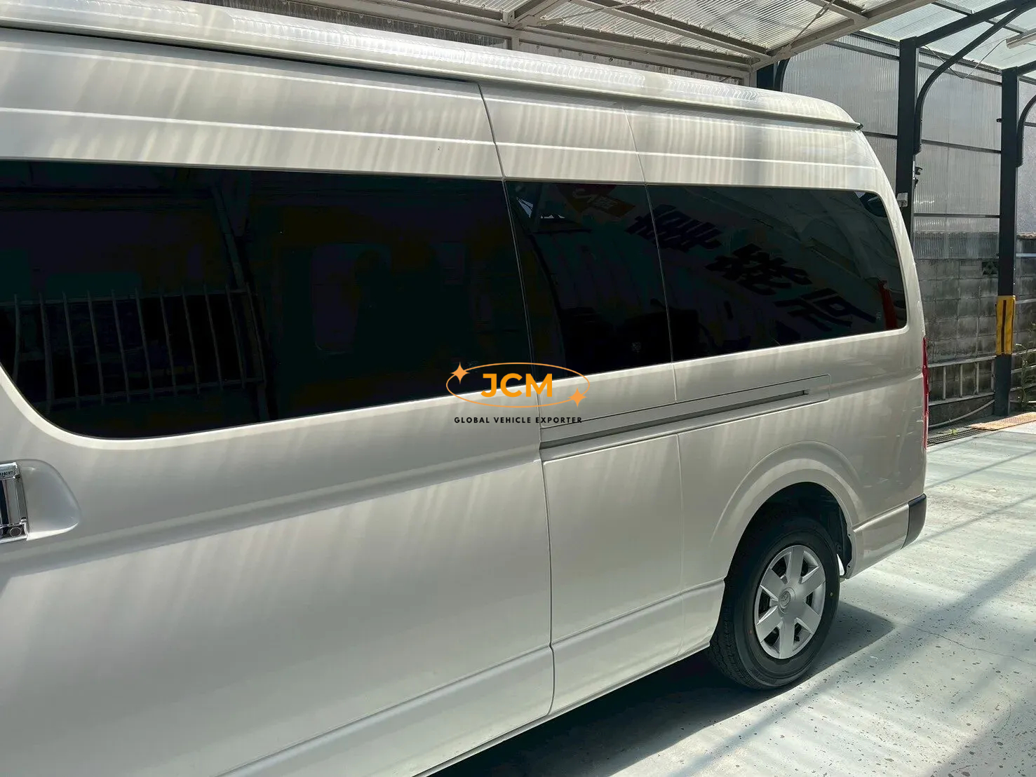 
2025 Toyota Hiace Commuter 2.8 GL Diesel Turbo – 14-Seater full									