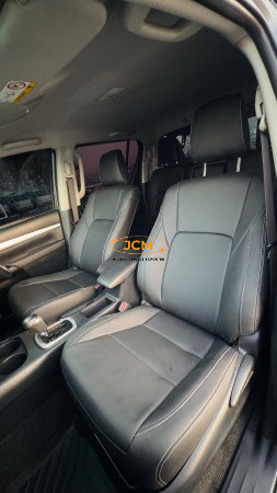 
								2020 TOYOTA HILUX 2.8 4WD full									