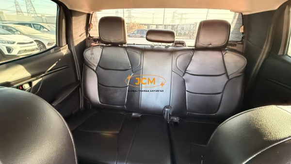 
								2024 ISUZU D-MAX full									