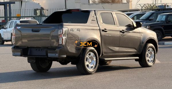 
								2024 ISUZU D-MAX full									
