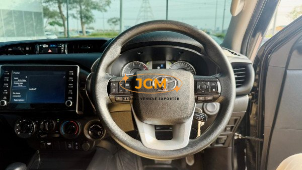 
								2022 TOYOTA HILUX 2.8 4WD full									