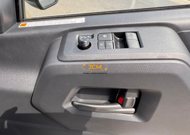 
								2025 TOYOTA HIACE COMMUTER 15 Seaters full									