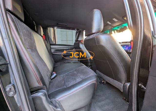 
2021 TOYOTA HILUX MODIFIED TO GR SPORT | 4×4 full									